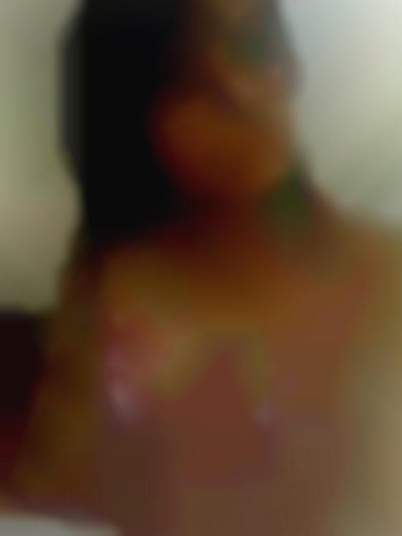 Erotic services women fallriver in Montreal.